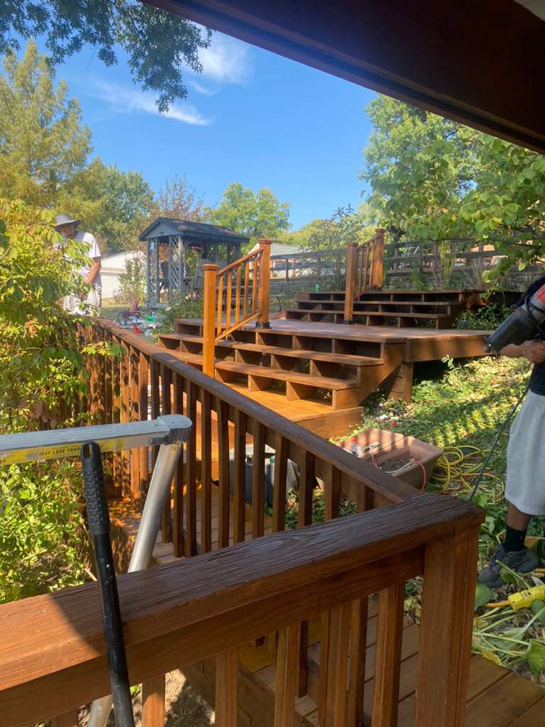 Wood deck and stairs craftsmanship